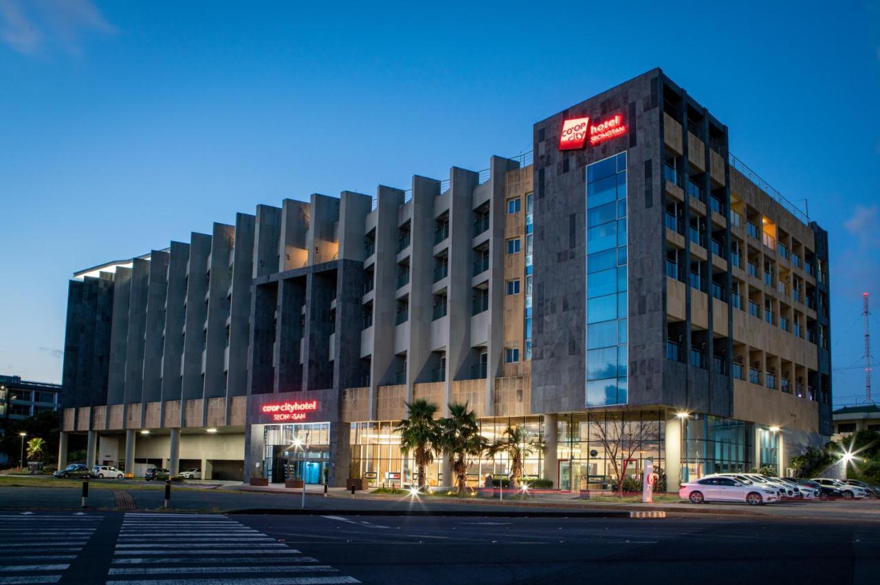 Co-Op City Hotel Seongsan Согвипхо Экстерьер фото