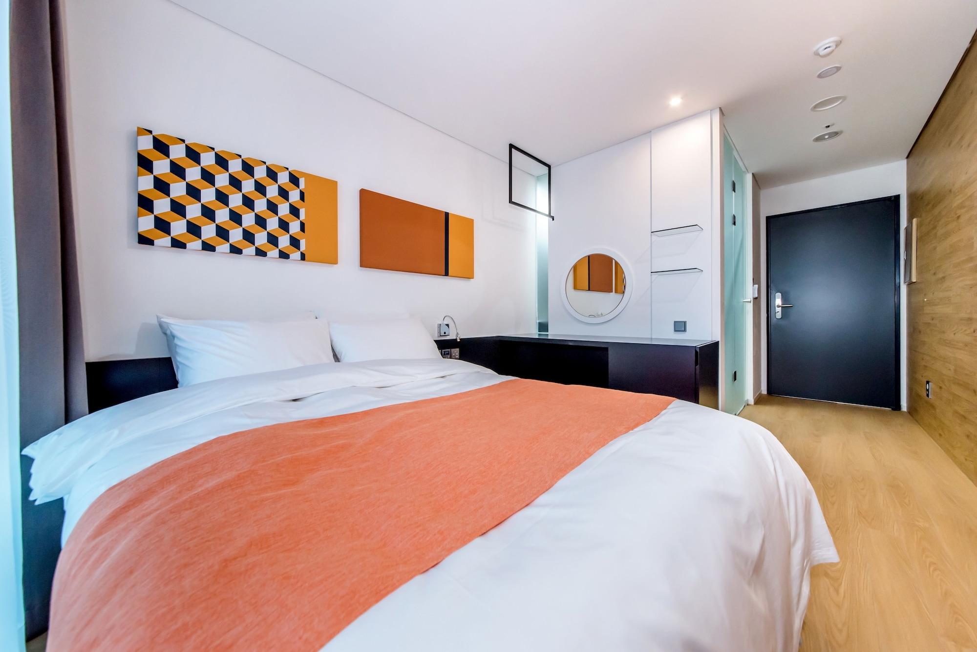 Co-Op City Hotel Seongsan Согвипхо Экстерьер фото