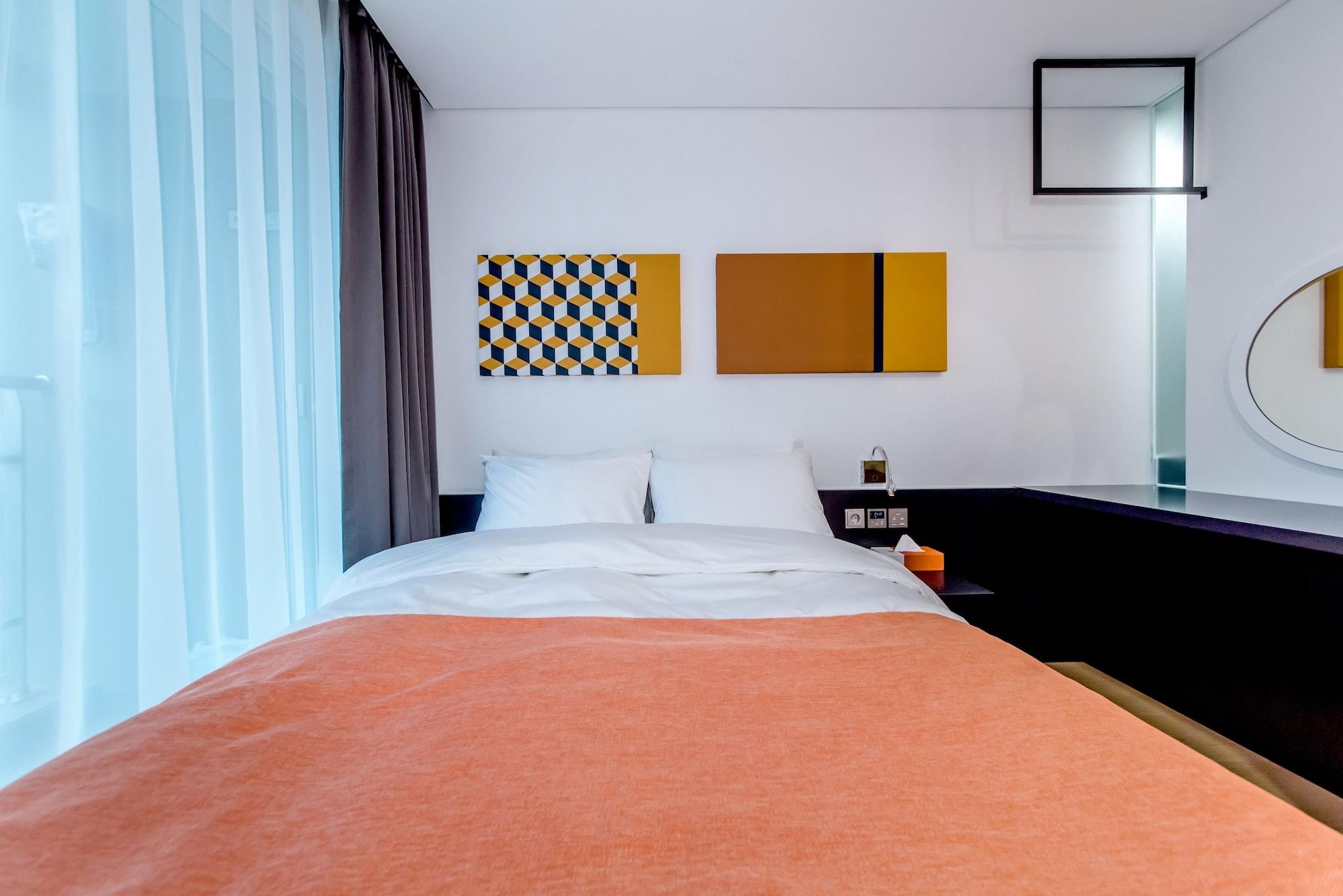 Co-Op City Hotel Seongsan Согвипхо Экстерьер фото