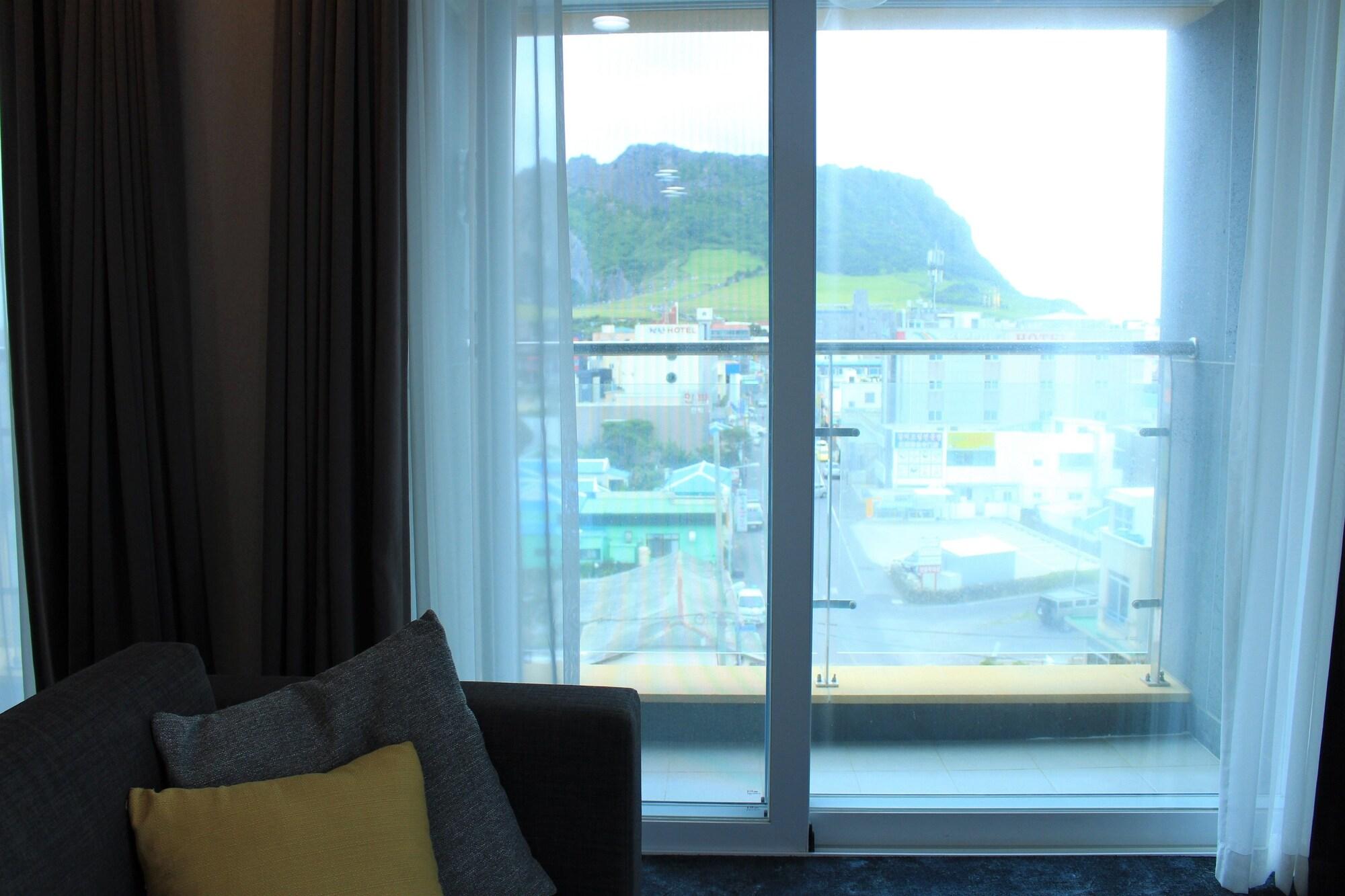 Co-Op City Hotel Seongsan Согвипхо Экстерьер фото
