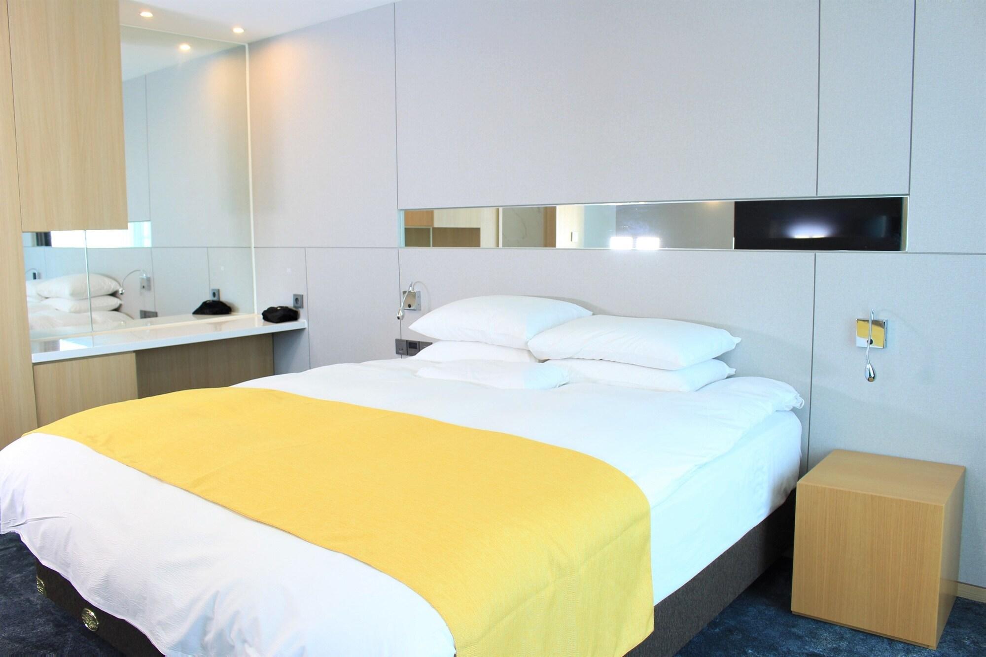 Co-Op City Hotel Seongsan Согвипхо Экстерьер фото