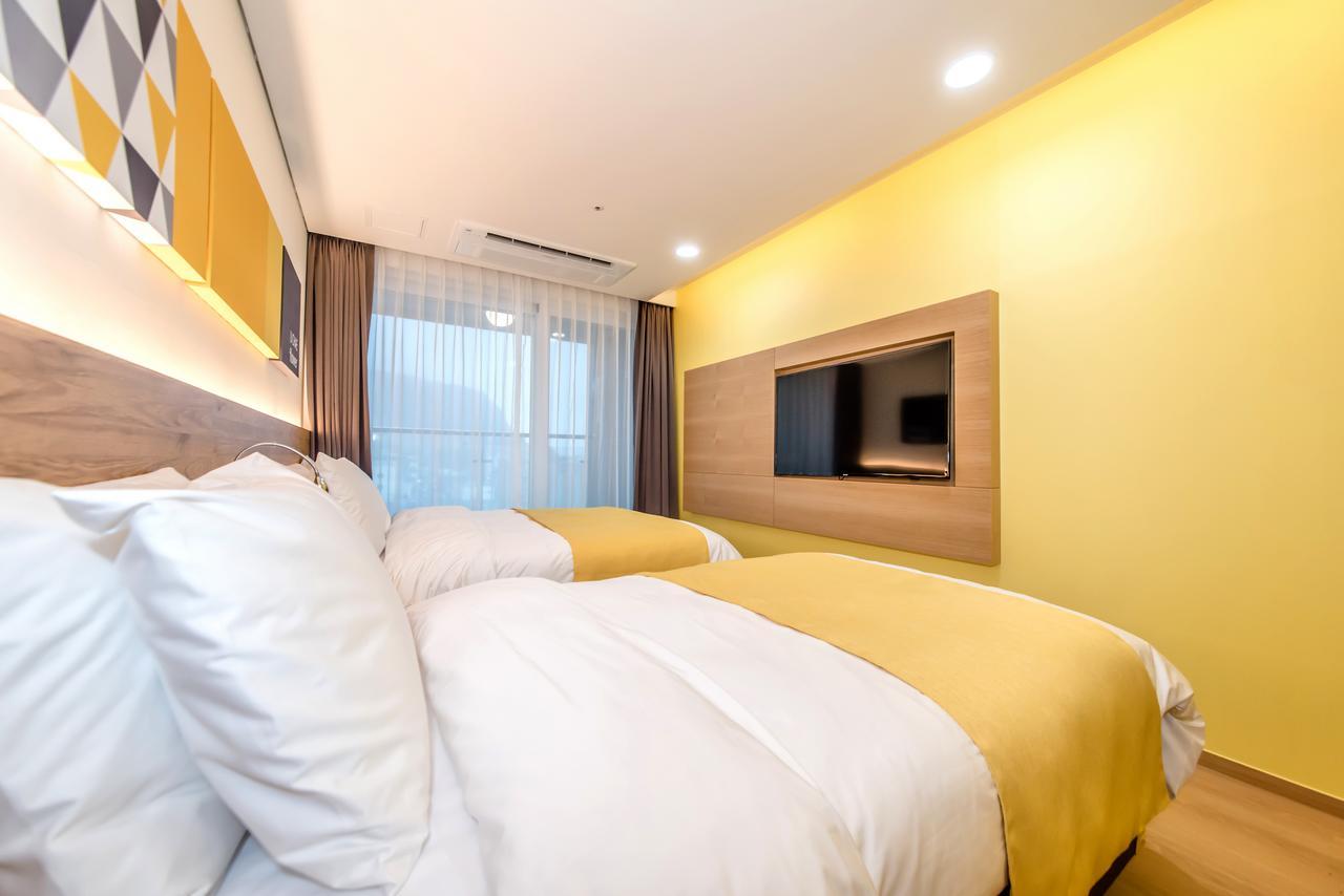 Co-Op City Hotel Seongsan Согвипхо Экстерьер фото