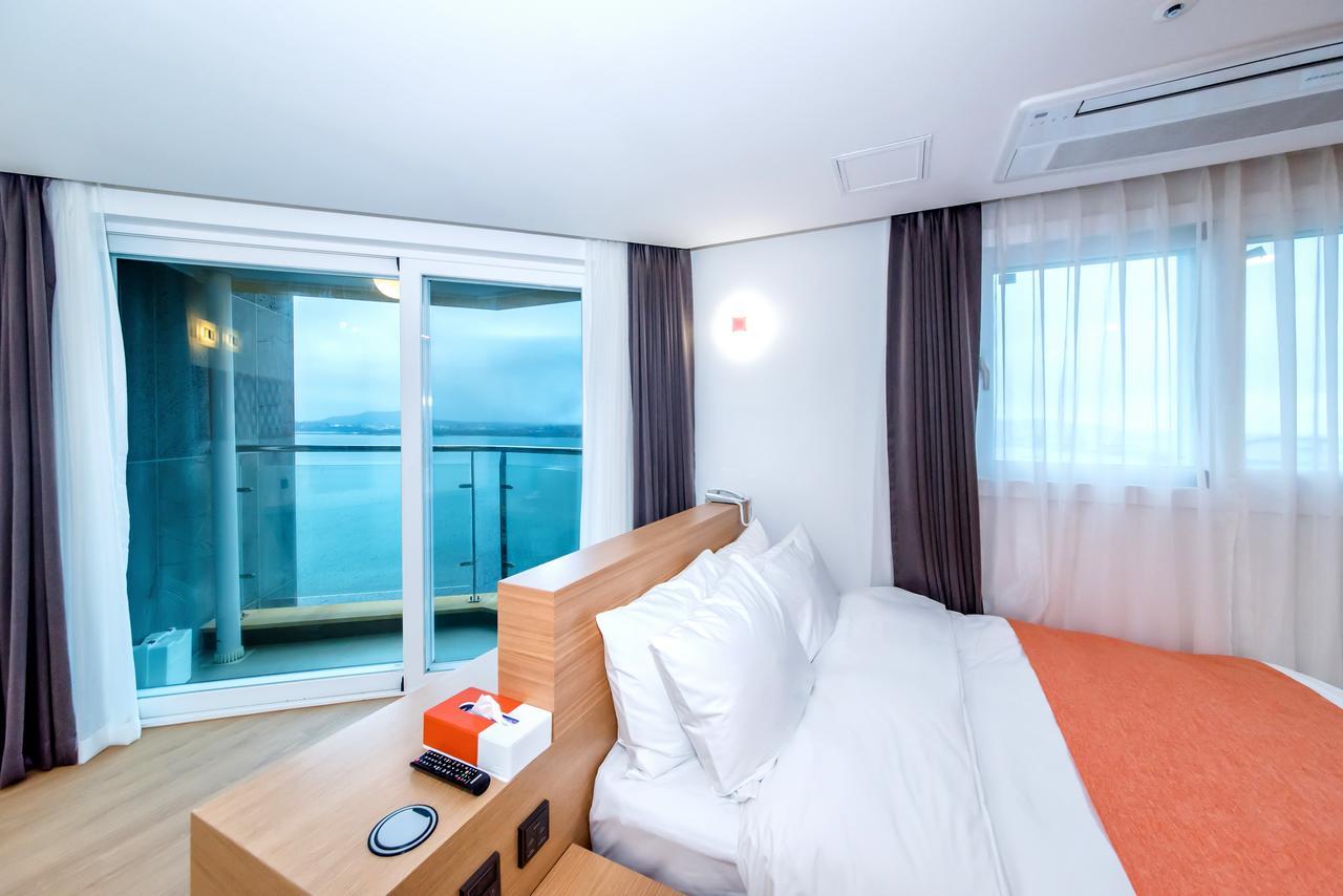 Co-Op City Hotel Seongsan Согвипхо Экстерьер фото