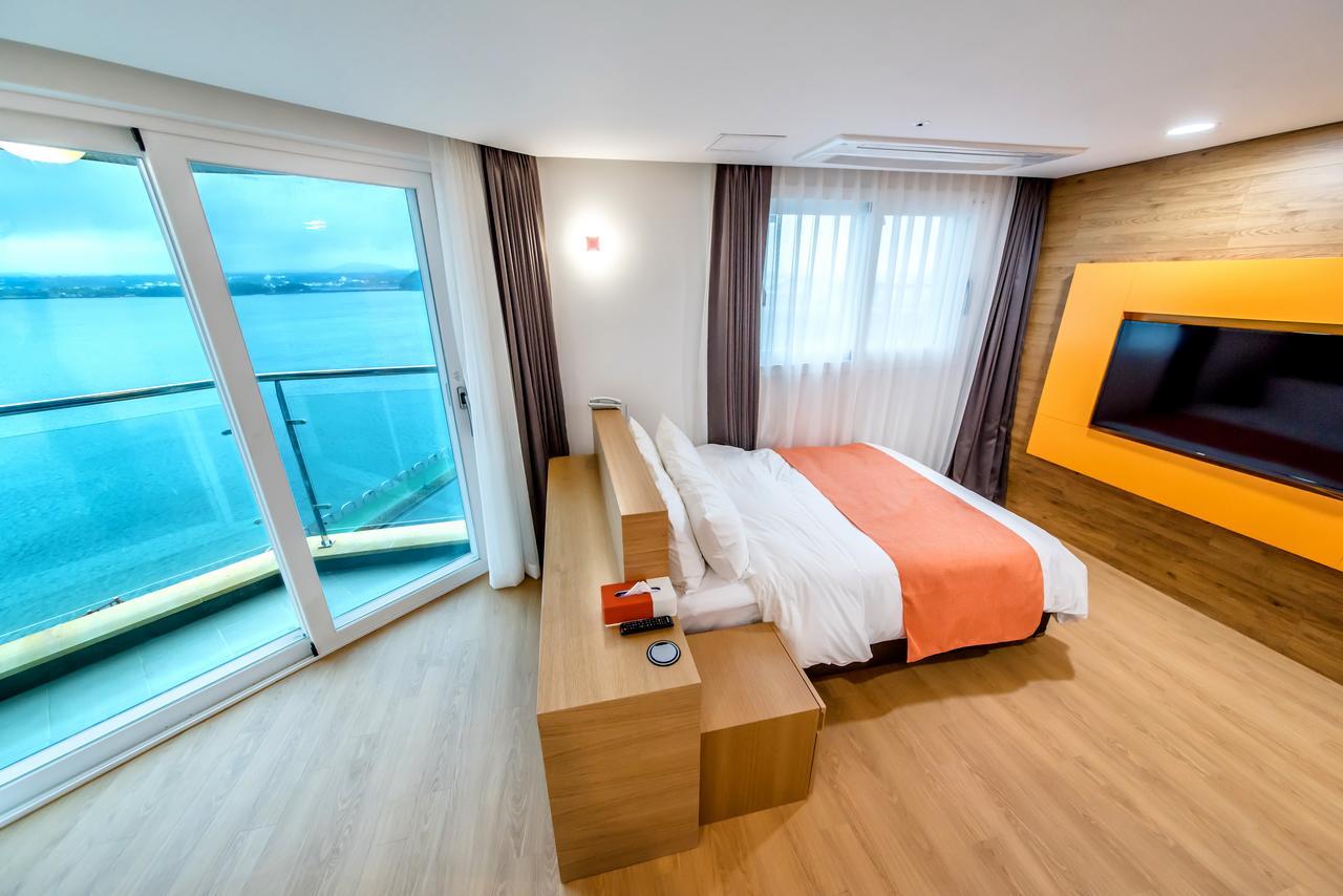 Co-Op City Hotel Seongsan Согвипхо Экстерьер фото