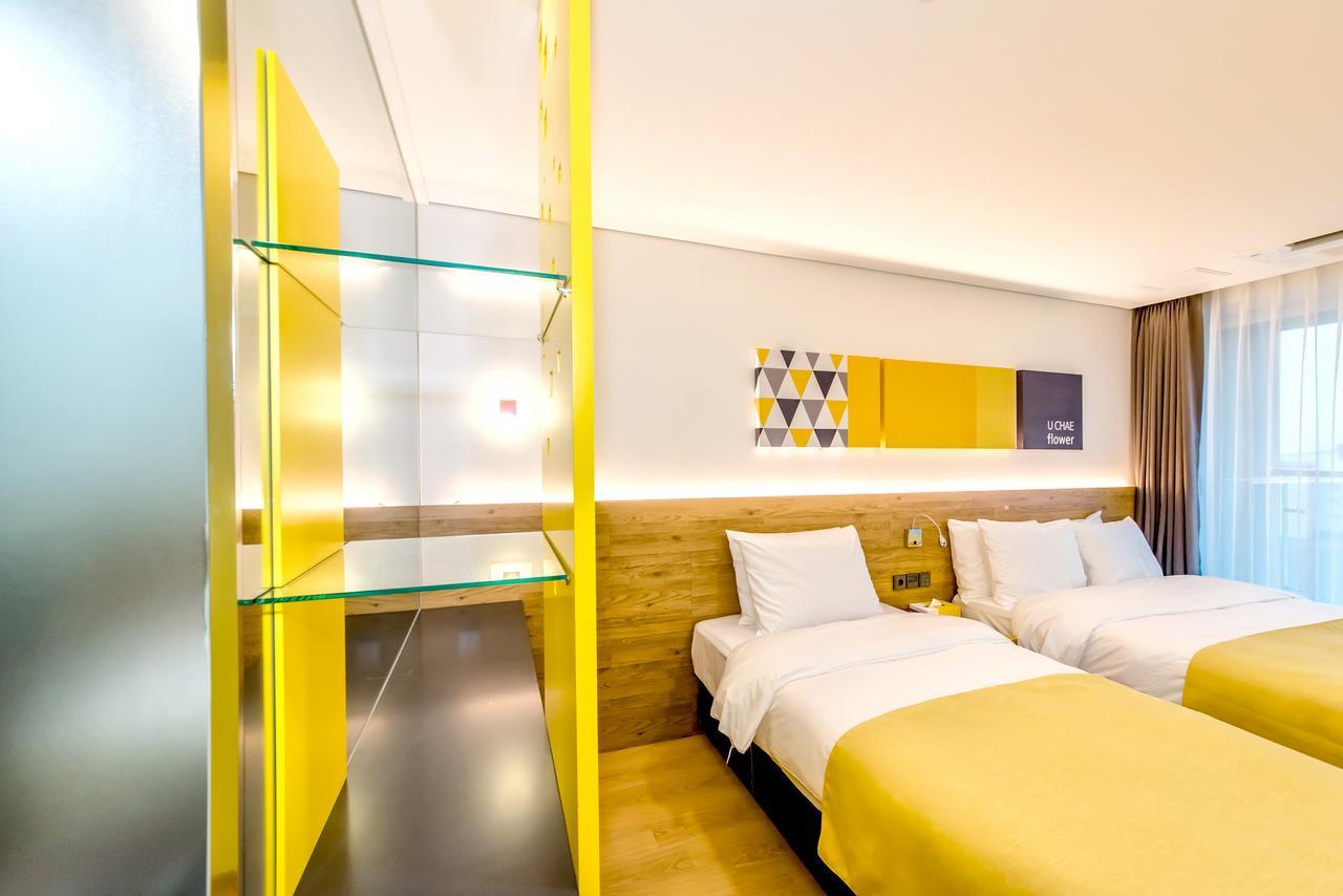 Co-Op City Hotel Seongsan Согвипхо Экстерьер фото