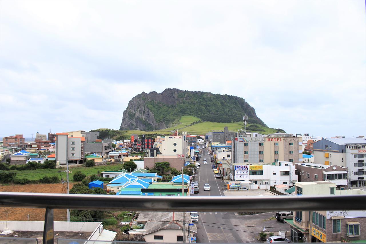 Co-Op City Hotel Seongsan Согвипхо Экстерьер фото